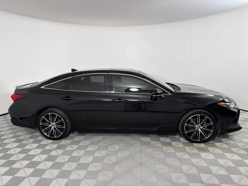 2022 Toyota Avalon 5th Gen - Image 4 of 12