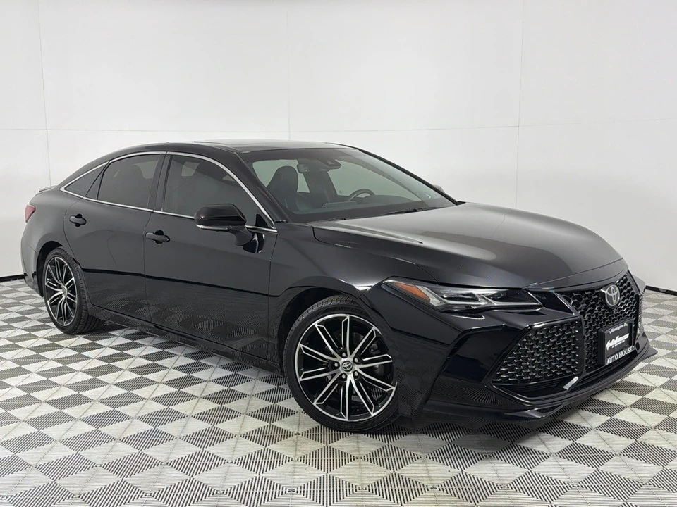 2022 Toyota Avalon 5th Gen - Image 2 of 12