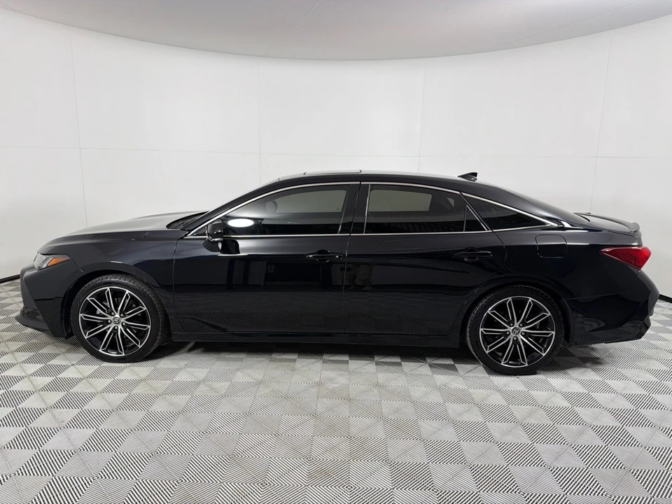 2022 Toyota Avalon 5th Gen - Image 8 of 12