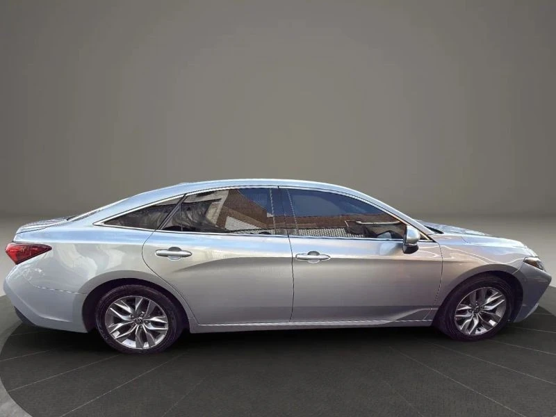 2022 Toyota Avalon 5th Gen - Image 4 of 12