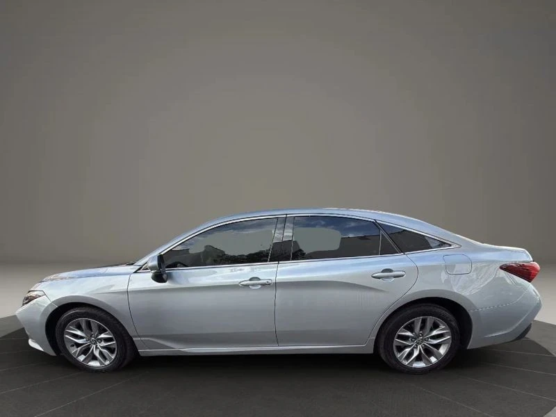 2022 Toyota Avalon 5th Gen - Image 8 of 12