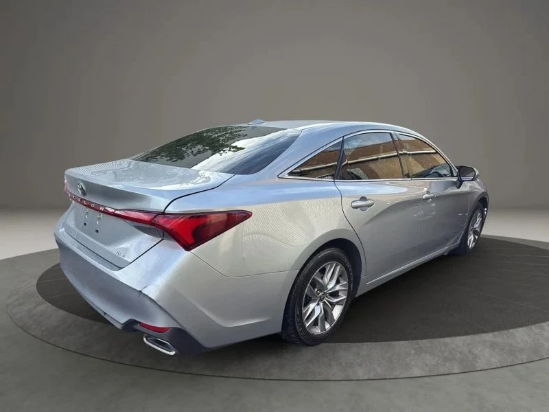 2022 Toyota Avalon 5th Gen - Image 5 of 12