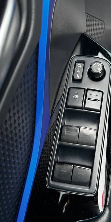 2022 Toyota C-HR - Image 17 of 20