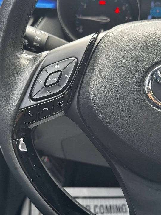 2022 Toyota C-HR - Image 15 of 20