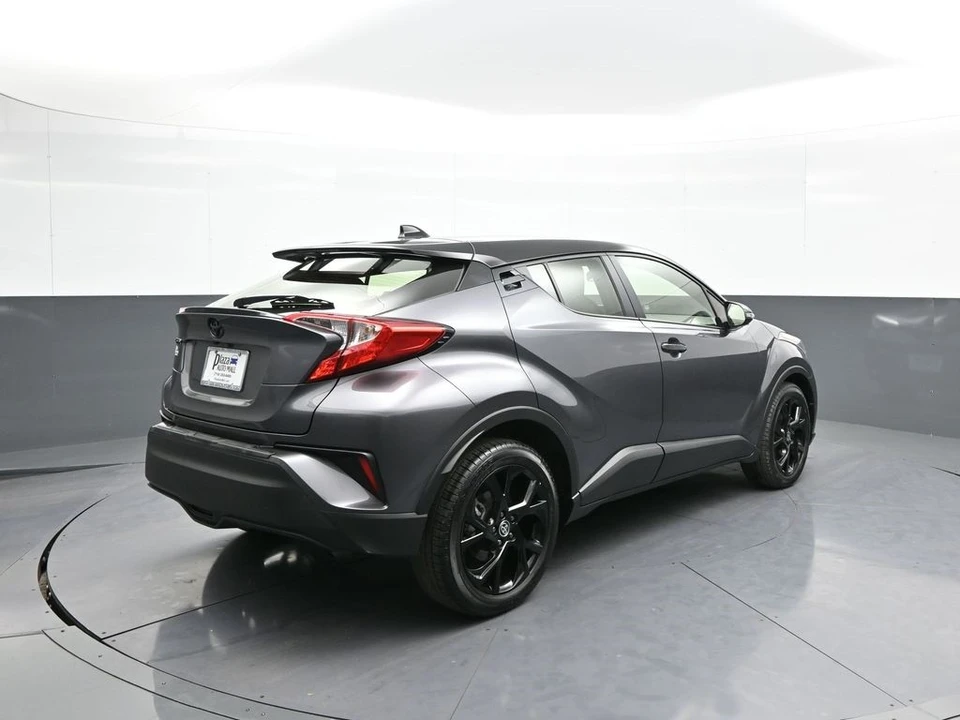 2022 Toyota C-HR - Image 6 of 12