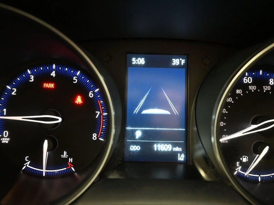 2022 Toyota C-HR - Image 16 of 21