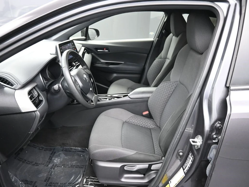 2022 Toyota C-HR - Image 18 of 21