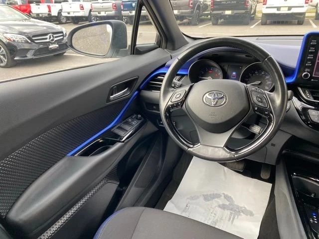 2022 Toyota C-HR - Image 11 of 20
