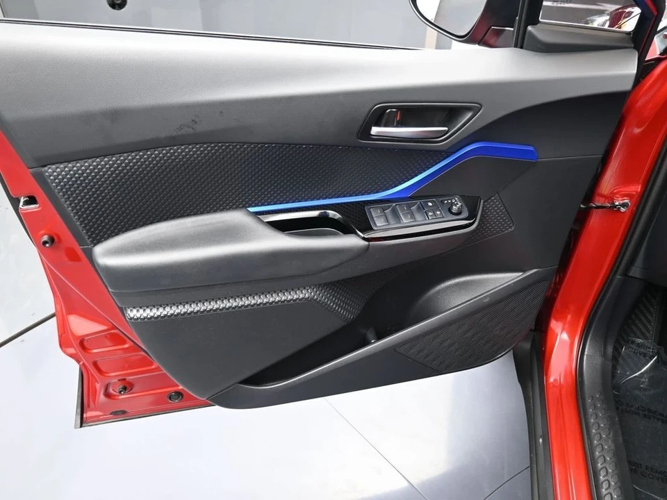 2022 Toyota C-HR - Image 12 of 12
