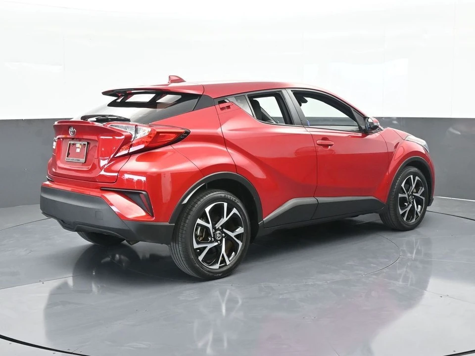 2022 Toyota C-HR - Image 6 of 12