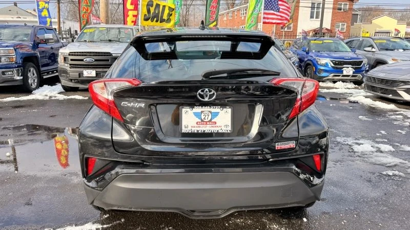 2022 Toyota C-HR - Image 6 of 12