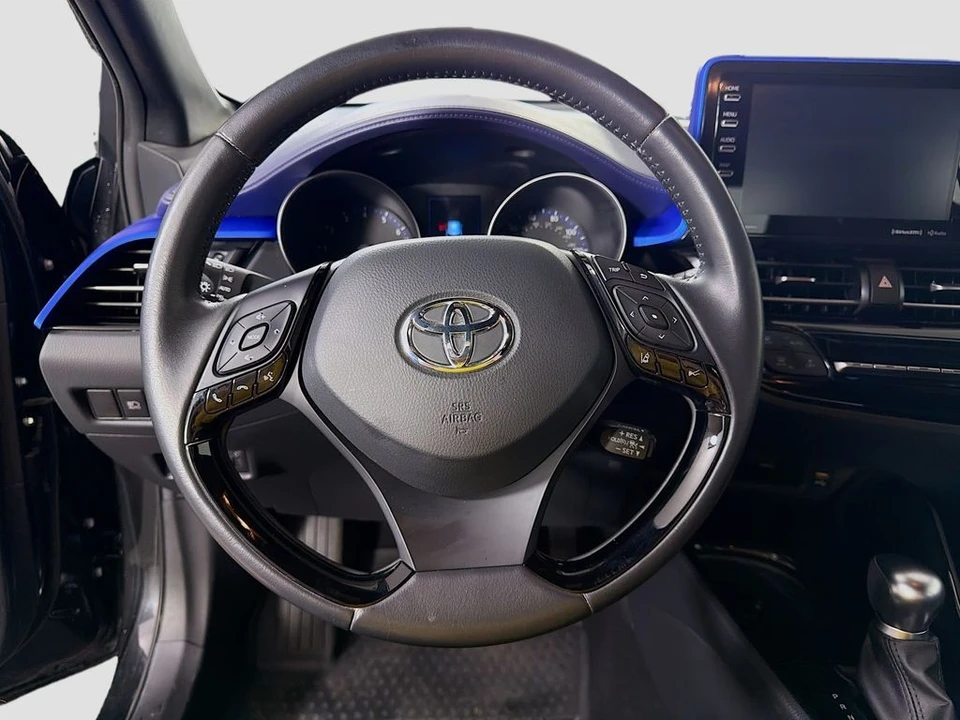 2022 Toyota C-HR - Image 13 of 31