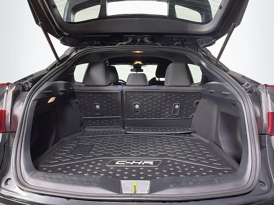 2022 Toyota C-HR - Image 25 of 31