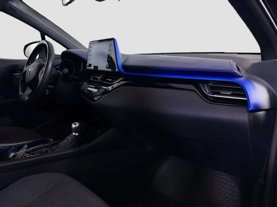 2022 Toyota C-HR - Image 28 of 31