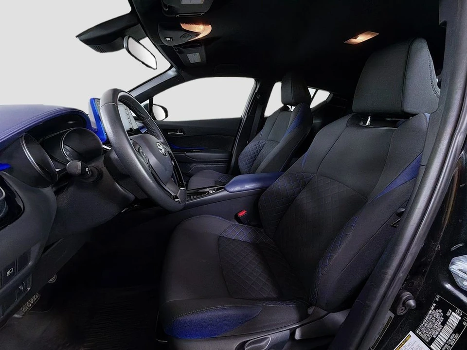 2022 Toyota C-HR - Image 12 of 31