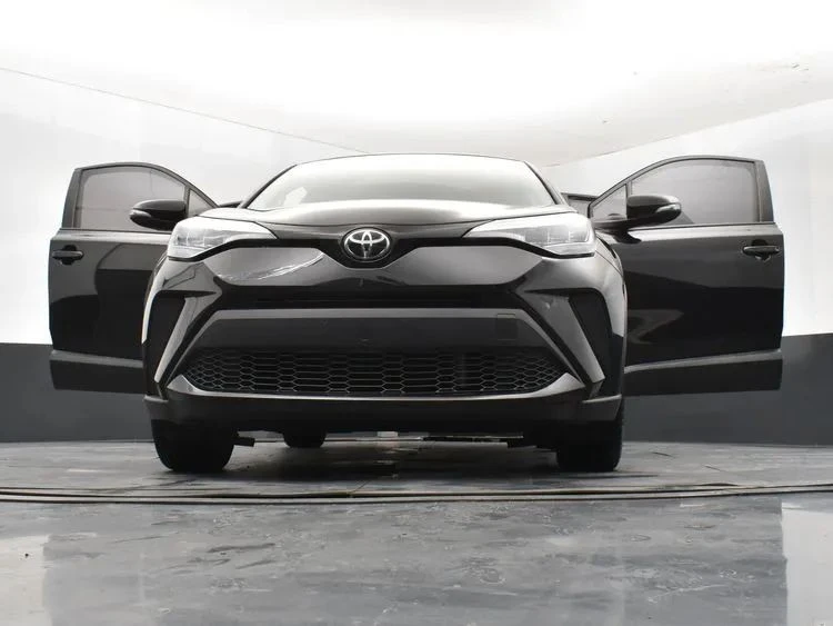 2022 Toyota C-HR - Image 11 of 12
