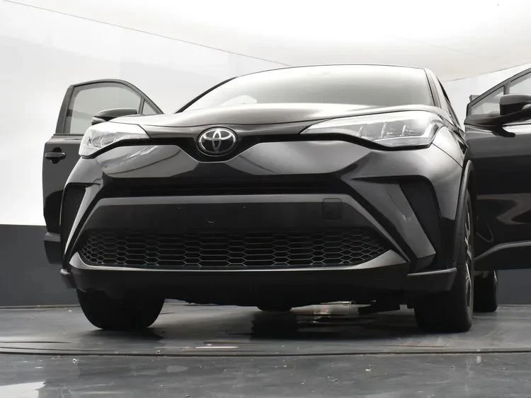2022 Toyota C-HR - Image 11 of 12