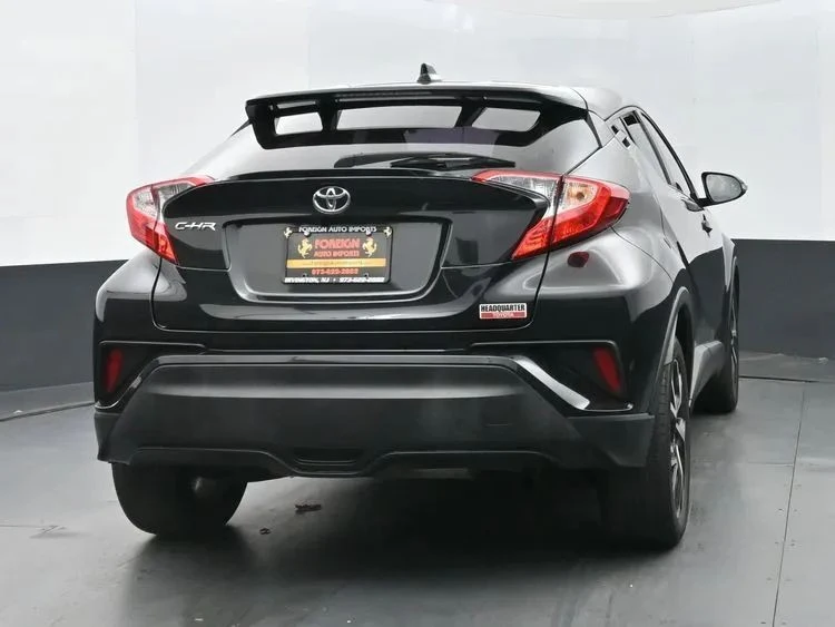 2022 Toyota C-HR - Image 8 of 12