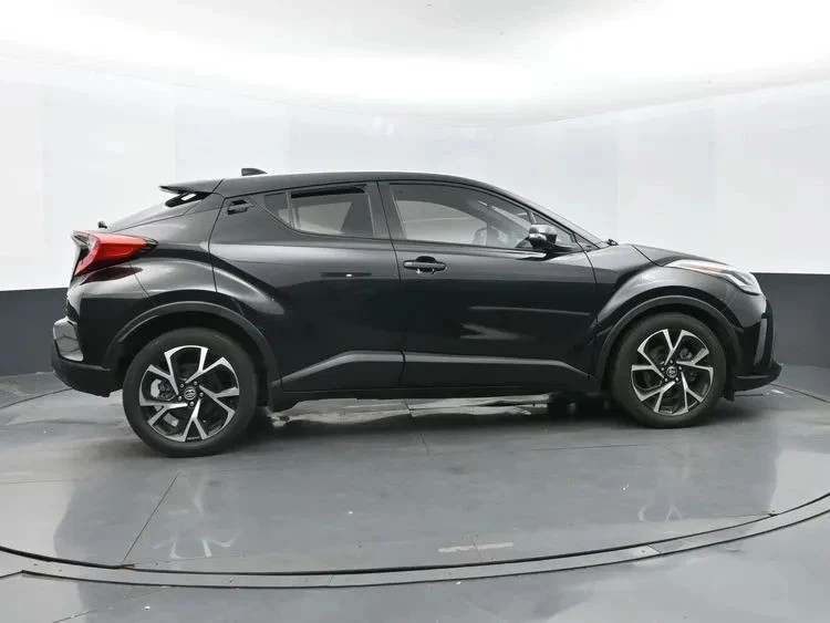 2022 Toyota C-HR - Image 4 of 12