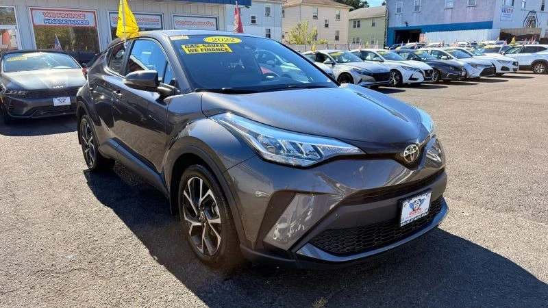 2022 Toyota C-HR - Image 2 of 12
