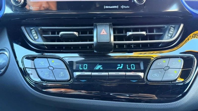 2022 Toyota C-HR - Image 8 of 12