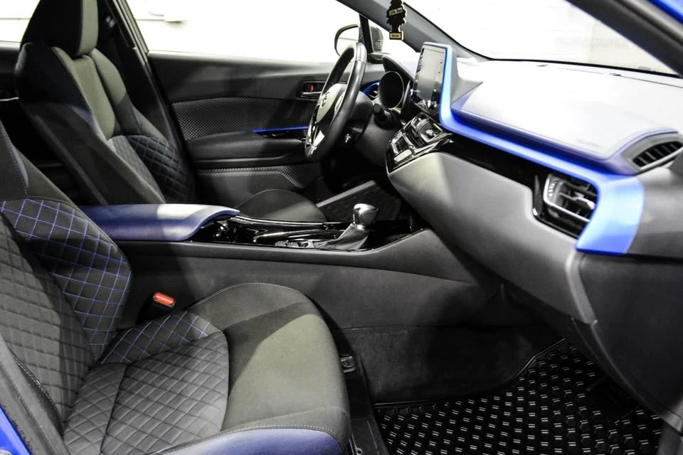 2022 Toyota C-HR - Image 10 of 11