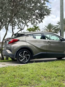 2022 Toyota C-HR XLE