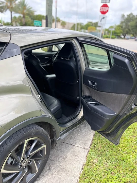 2022 Toyota C-HR - Image 13 of 18