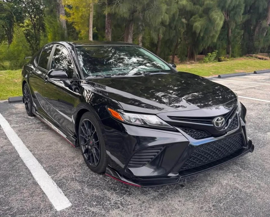 2022 Toyota Camry 8th Gen - Image 9 of 11