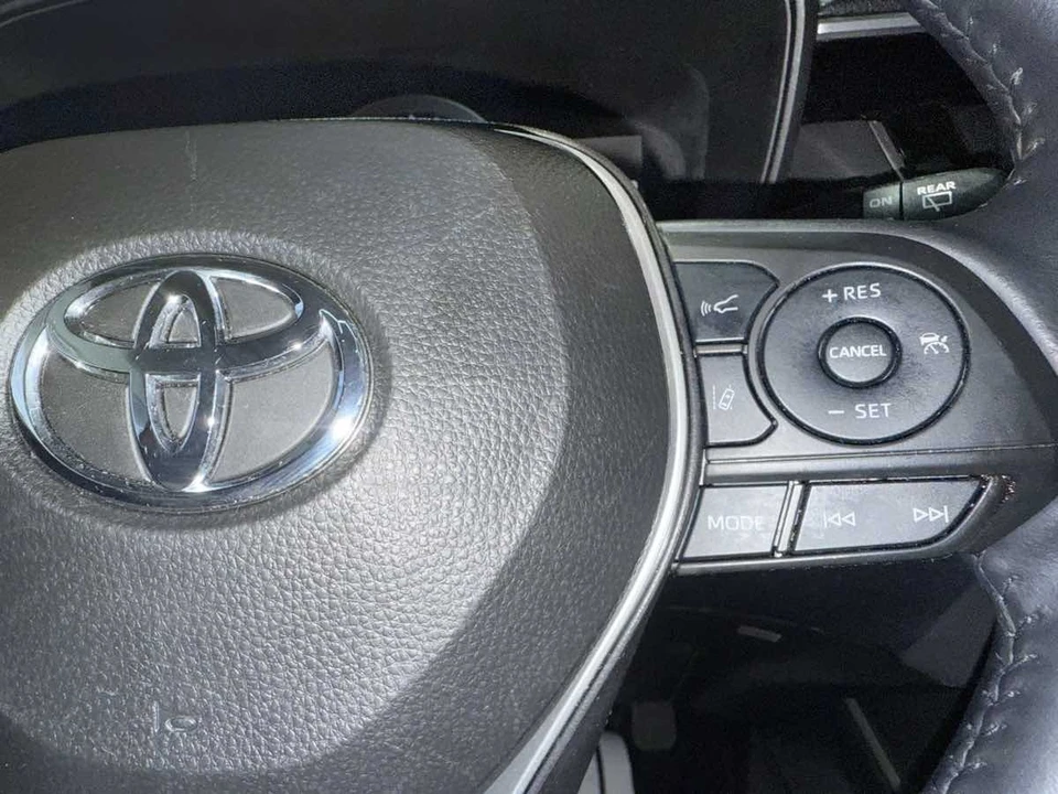 2022 Toyota Corolla Cross - Image 19 of 21