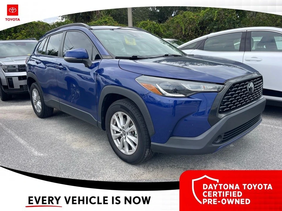2022 Toyota Corolla Cross - Image 6 of 10