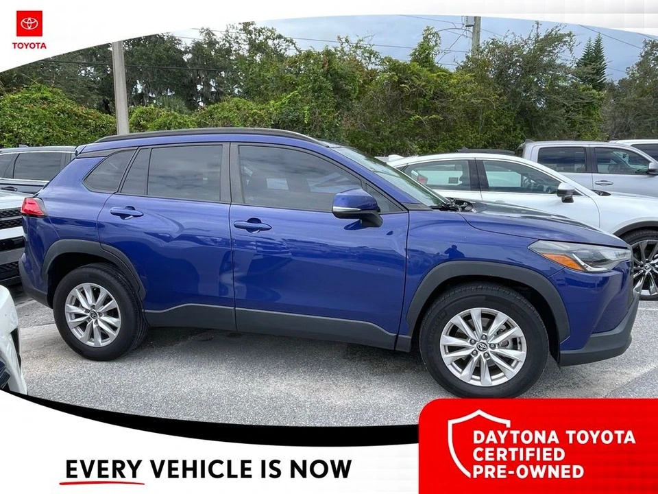 2022 Toyota Corolla Cross - Image 2 of 10