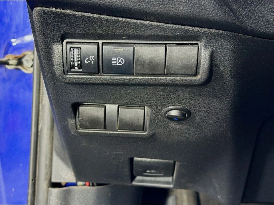 2022 Toyota Corolla Cross - Image 11 of 21
