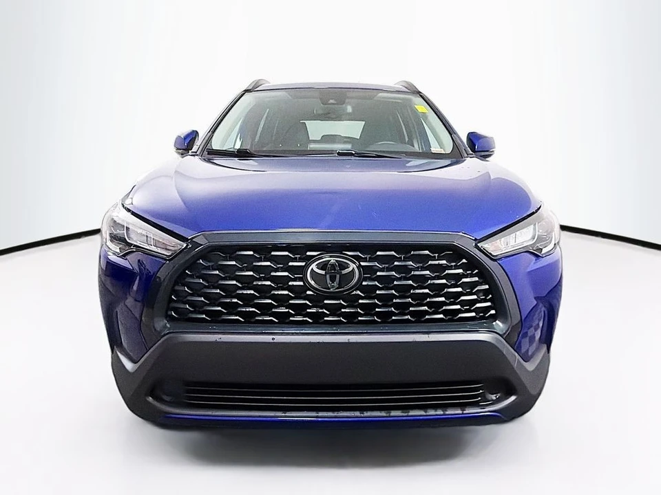 2022 Toyota Corolla Cross - Image 2 of 21