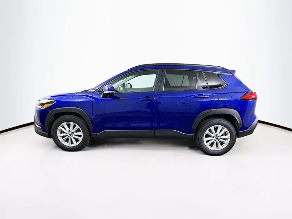 2022 Toyota Corolla Cross - Image 4 of 21