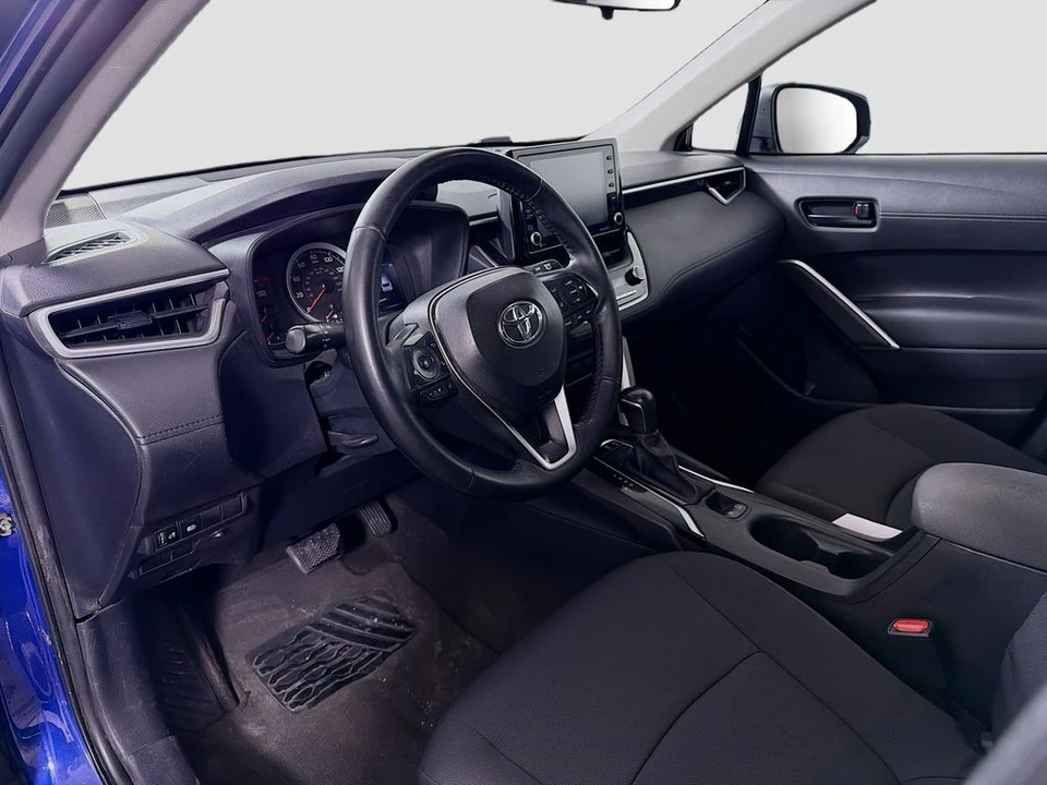 2022 Toyota Corolla Cross - Image 10 of 21