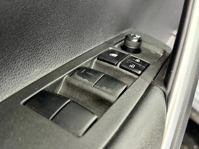 2022 Toyota Corolla Cross - Image 18 of 21