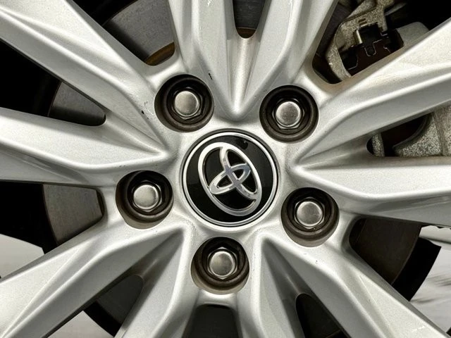 2022 Toyota Corolla Cross - Image 15 of 21