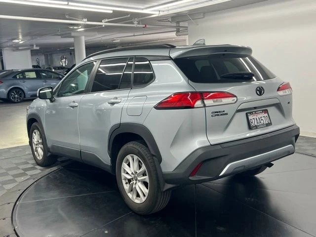 2022 Toyota Corolla Cross - Image 3 of 9