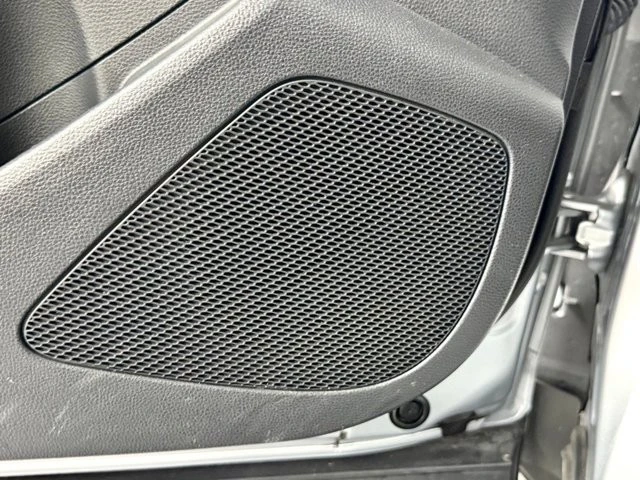 2022 Toyota Corolla Cross - Image 19 of 21