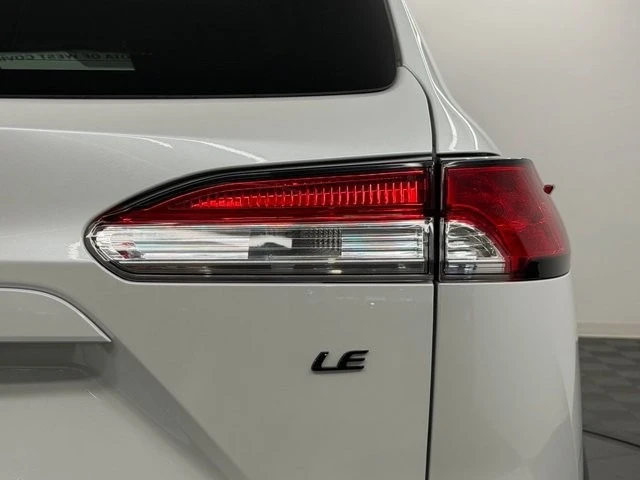 2022 Toyota Corolla Cross - Image 12 of 21