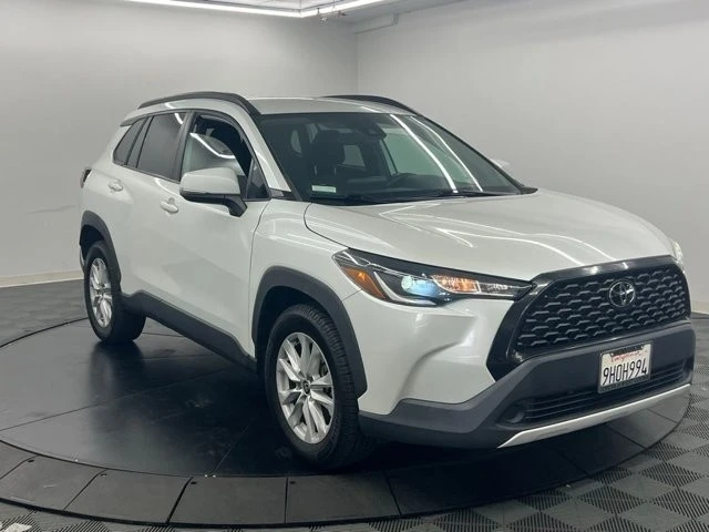 2022 Toyota Corolla Cross - Image 2 of 9