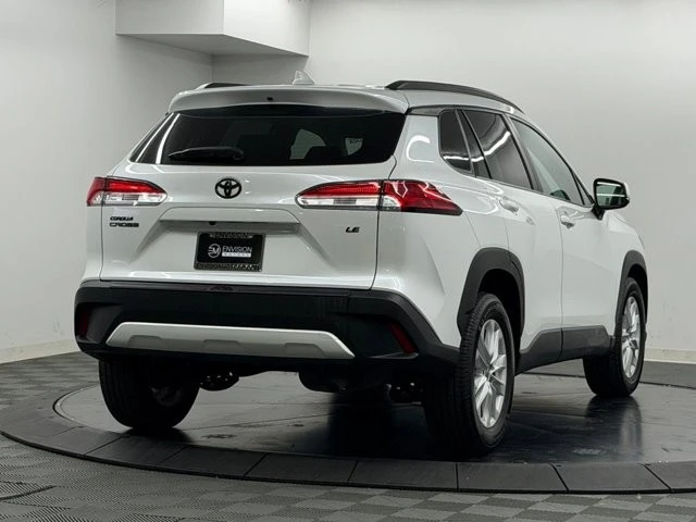 2022 Toyota Corolla Cross - Image 8 of 21