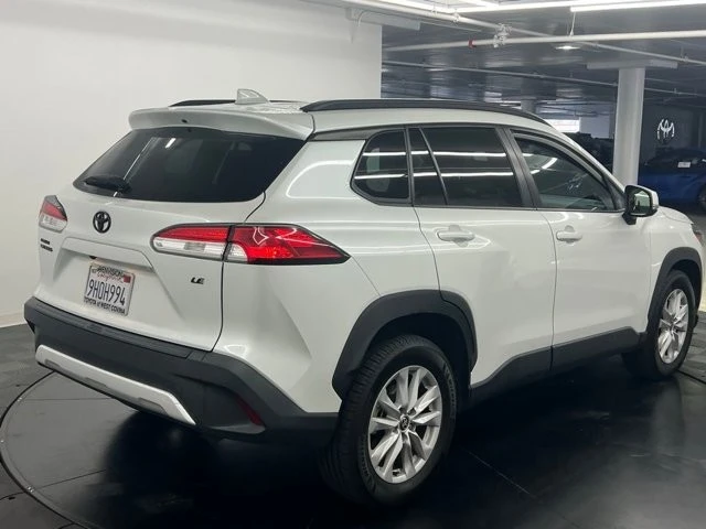 2022 Toyota Corolla Cross - Image 4 of 9