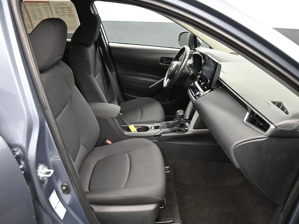 2022 Toyota Corolla Cross - Image 24 of 31