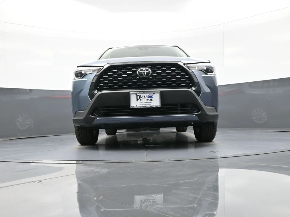 2022 Toyota Corolla Cross - Image 26 of 31