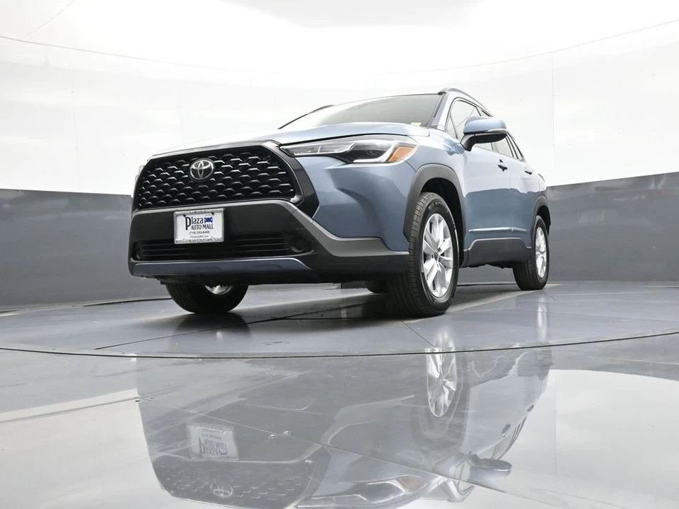 2022 Toyota Corolla Cross - Image 25 of 31