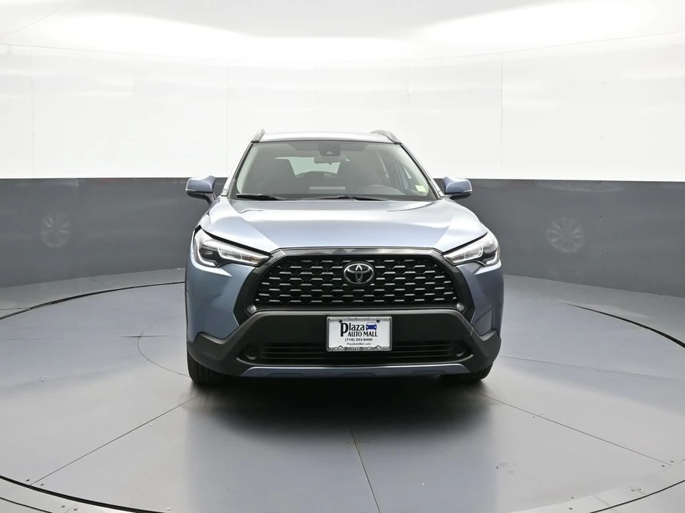 2022 Toyota Corolla Cross - Image 2 of 31