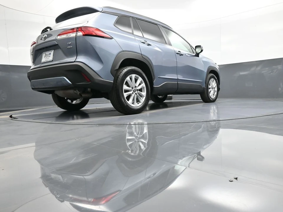 2022 Toyota Corolla Cross - Image 29 of 31