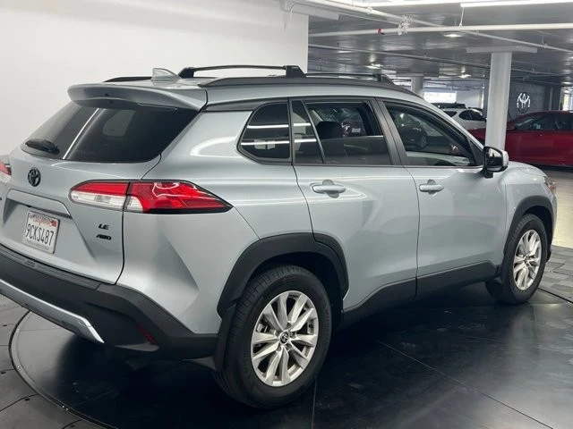 2022 Toyota Corolla Cross - Image 3 of 8